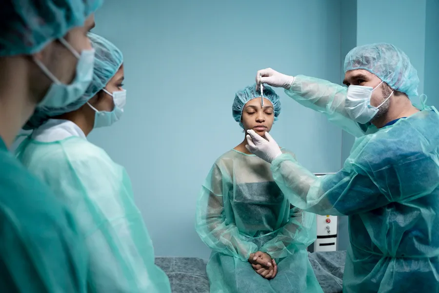 Ile kosztuje szkolenie z chirurgii powiek?